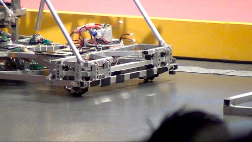 Robocon2012總決賽電子科技大學(xué)手動(dòng)車（QMA-10）.jpg