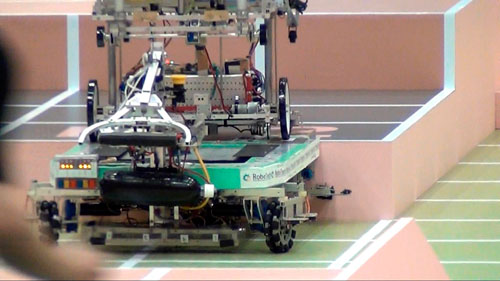 Robocon2012總決賽東京大學(xué)自動(dòng)車（QL-13）.jpg